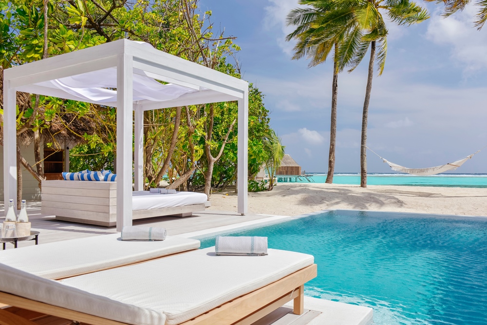 content/hotel/Kanuhura/Accommondation/Retreat Grand Beach Pool Villa Sunrise/Kanuhura-Acc-RetreatGrandBeachPoolVilla-07.jpg